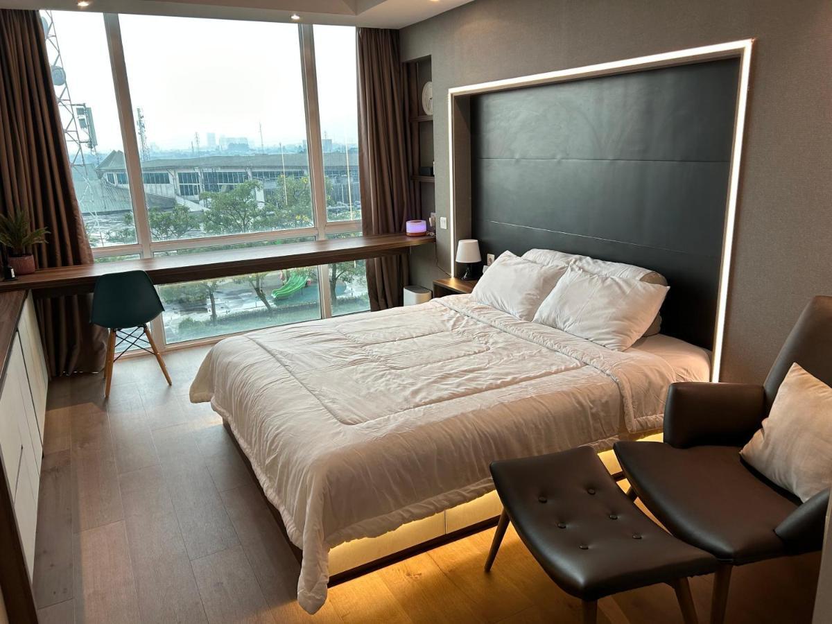 U Residence 2 Studio Apartment Pool View Tangerang Buitenkant foto