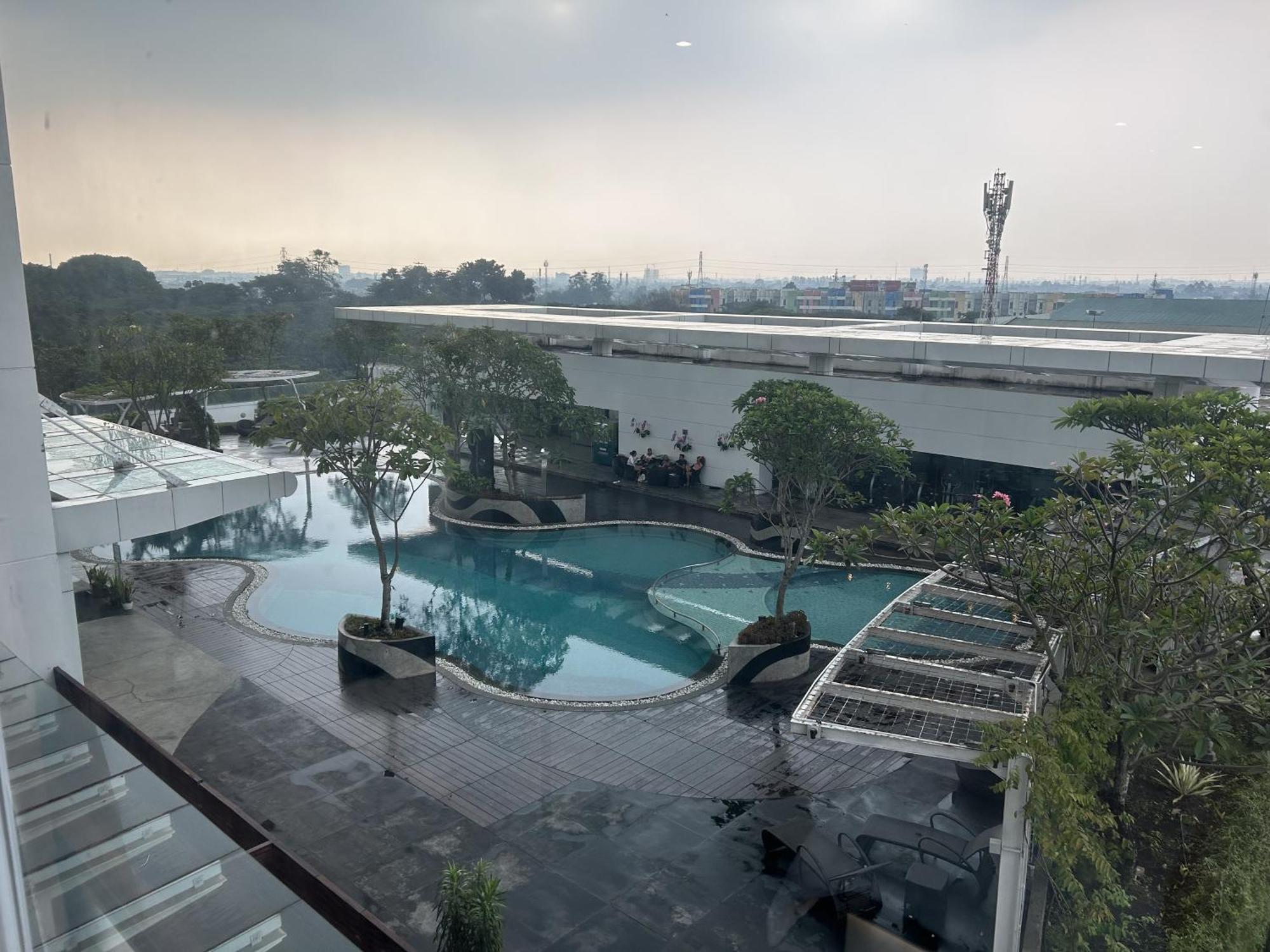 U Residence 2 Studio Apartment Pool View Tangerang Buitenkant foto