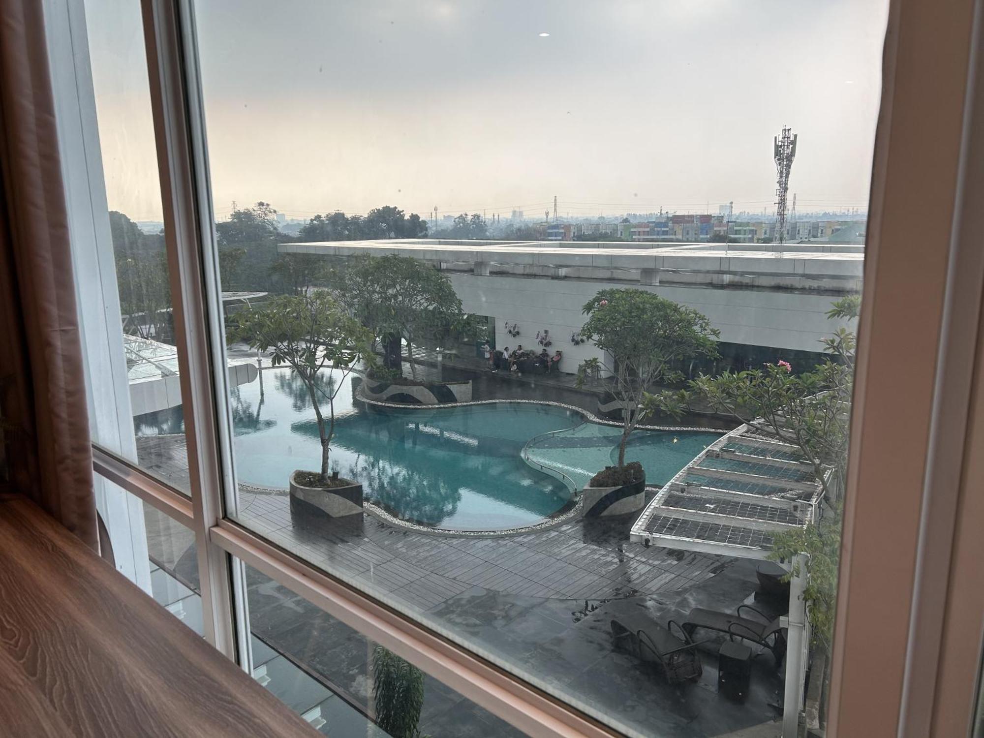 U Residence 2 Studio Apartment Pool View Tangerang Buitenkant foto